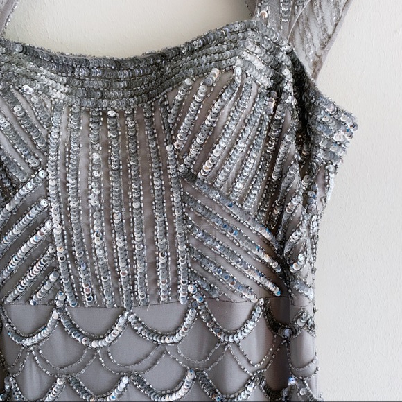 Cache Silver beaded and sequence gown (6) - Picture 3 of 8